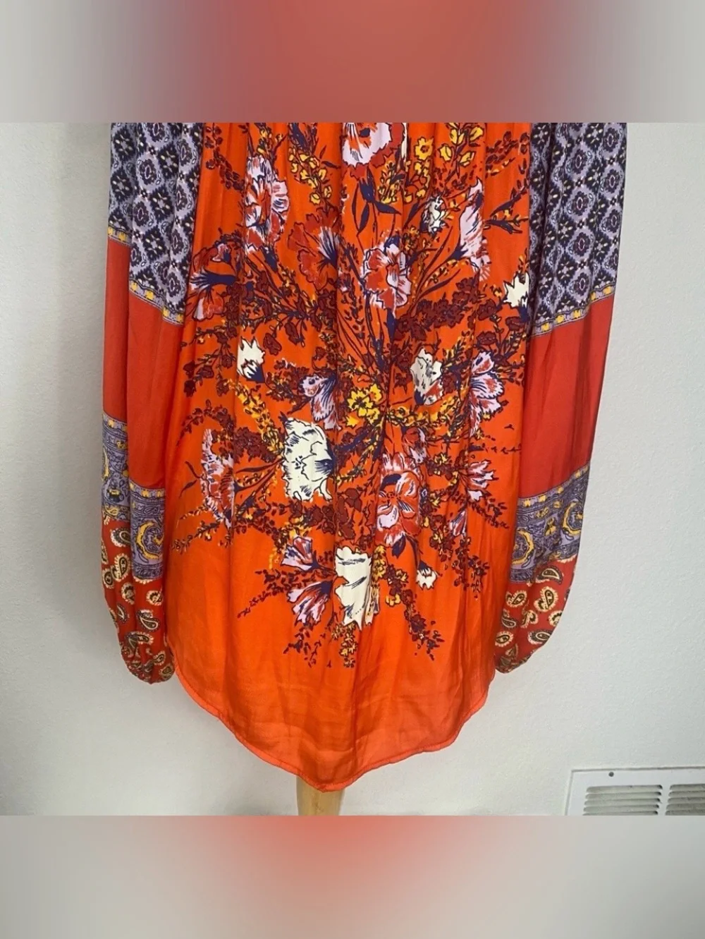 Free People Women Orange Red Paisley Satin Balloon Sleeve Blouse Size Large Boho